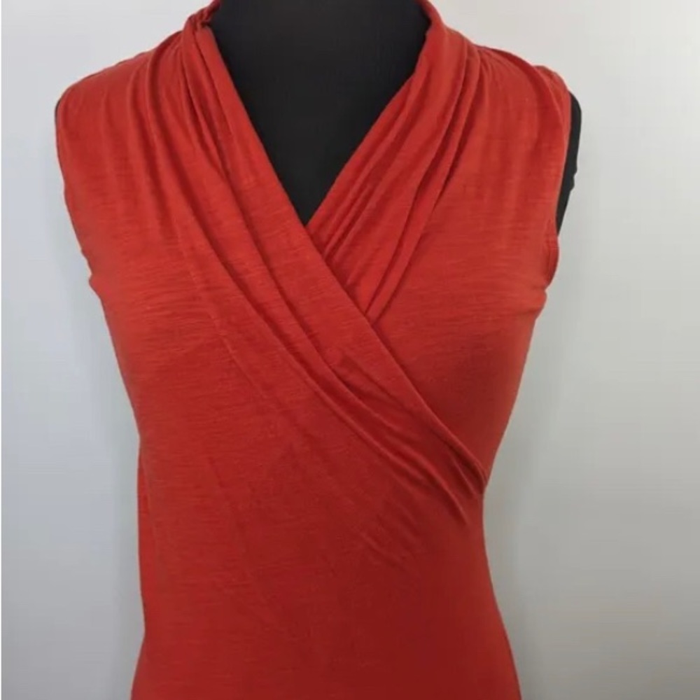 Cabi Sleeveless Crossover Tee Shirt Tank #115 Red - Orange size Small